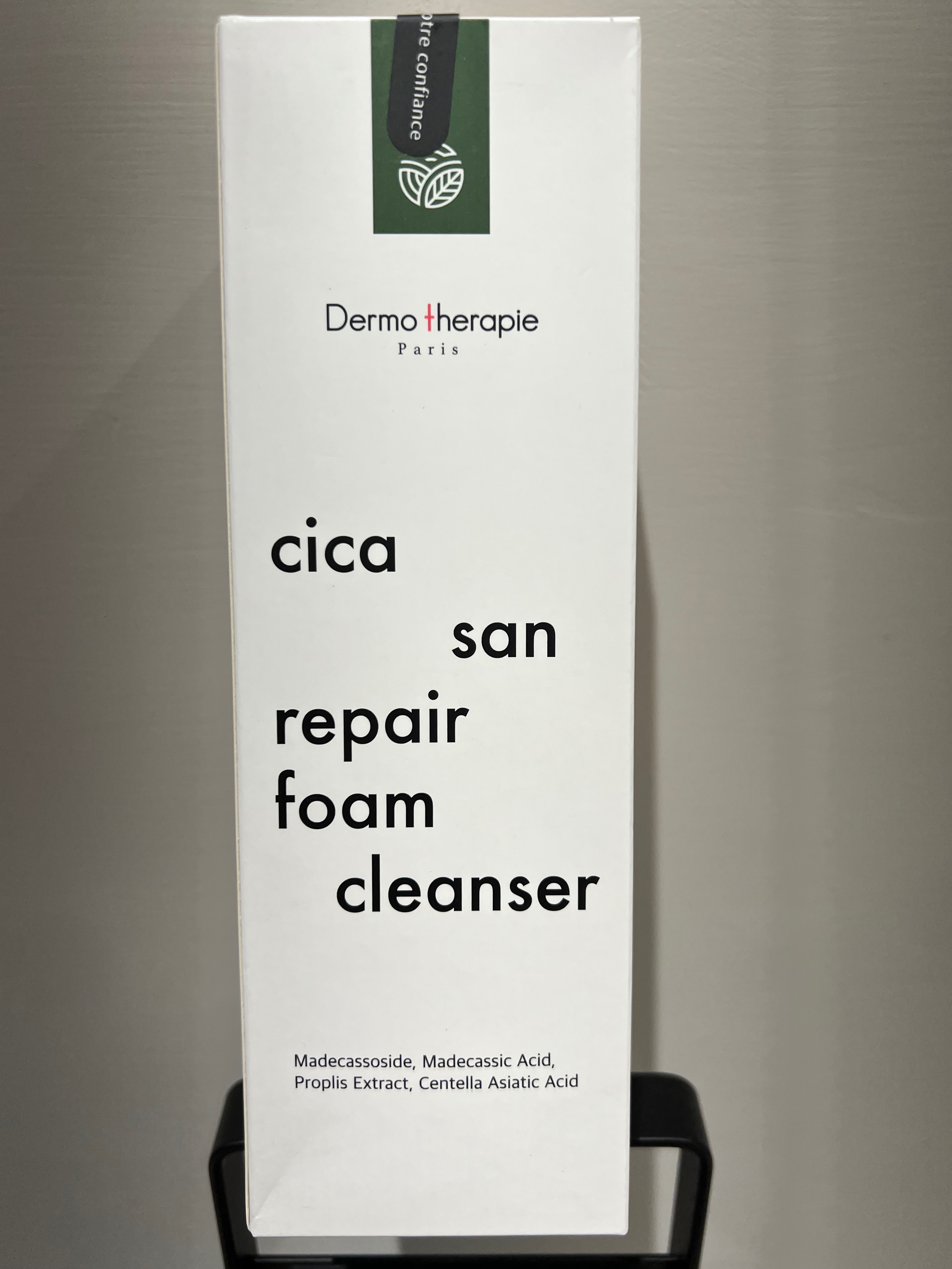 Dermo therapies 積雪草精華洗面乳