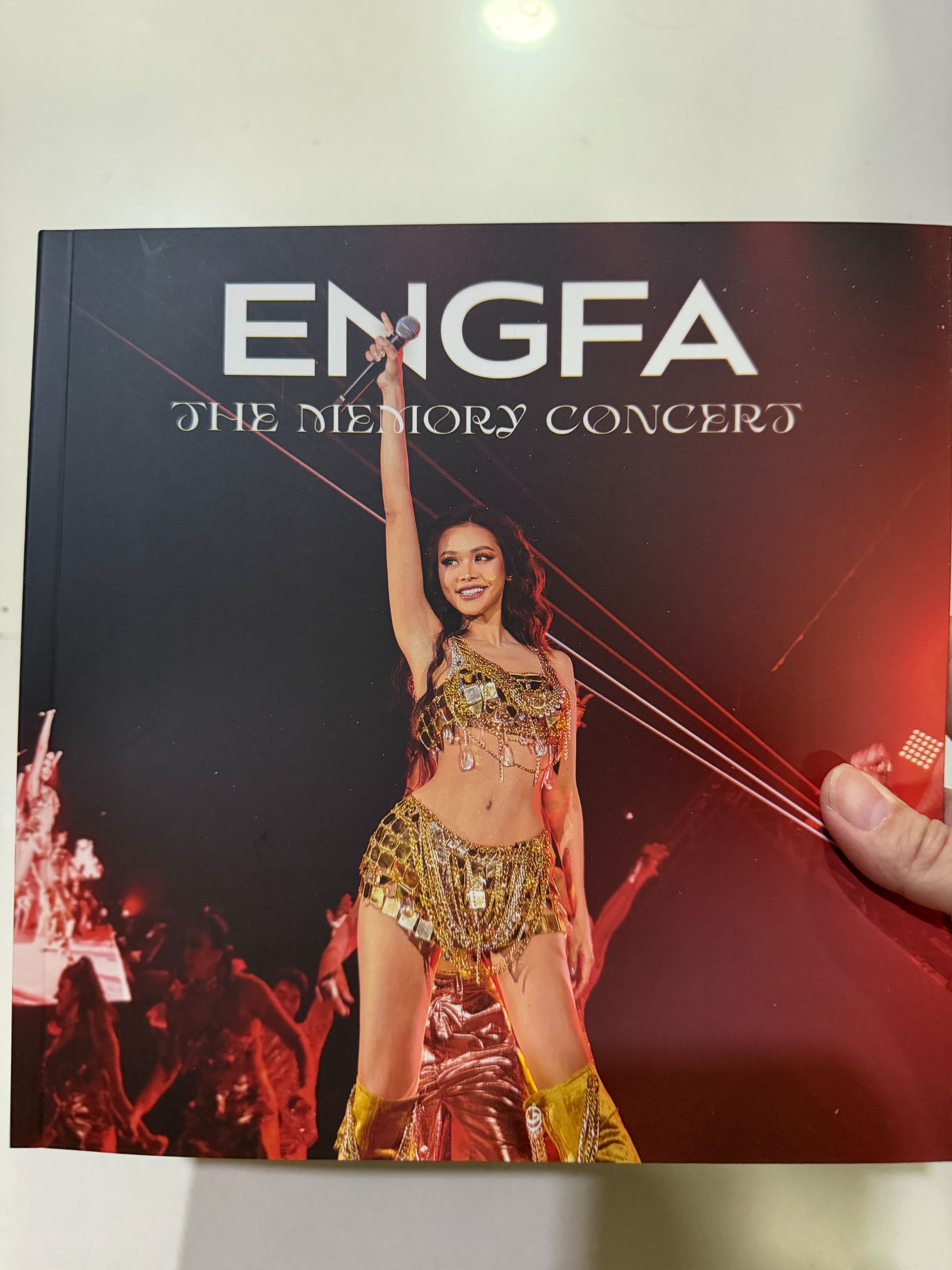 ＜現貨＞ 2023 Engfa演唱會寫真書 膠裝