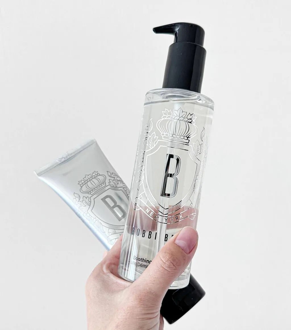 Bobbi brown 超輕水感茉莉卸妝油