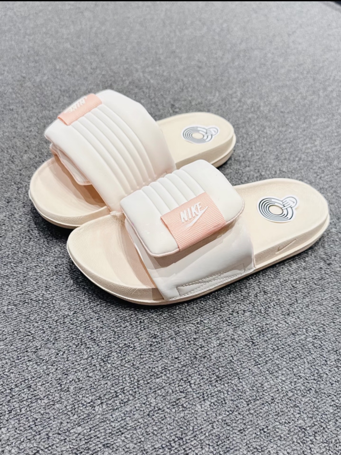 預購 NIKE 拖鞋 奶杏 乾燥粉