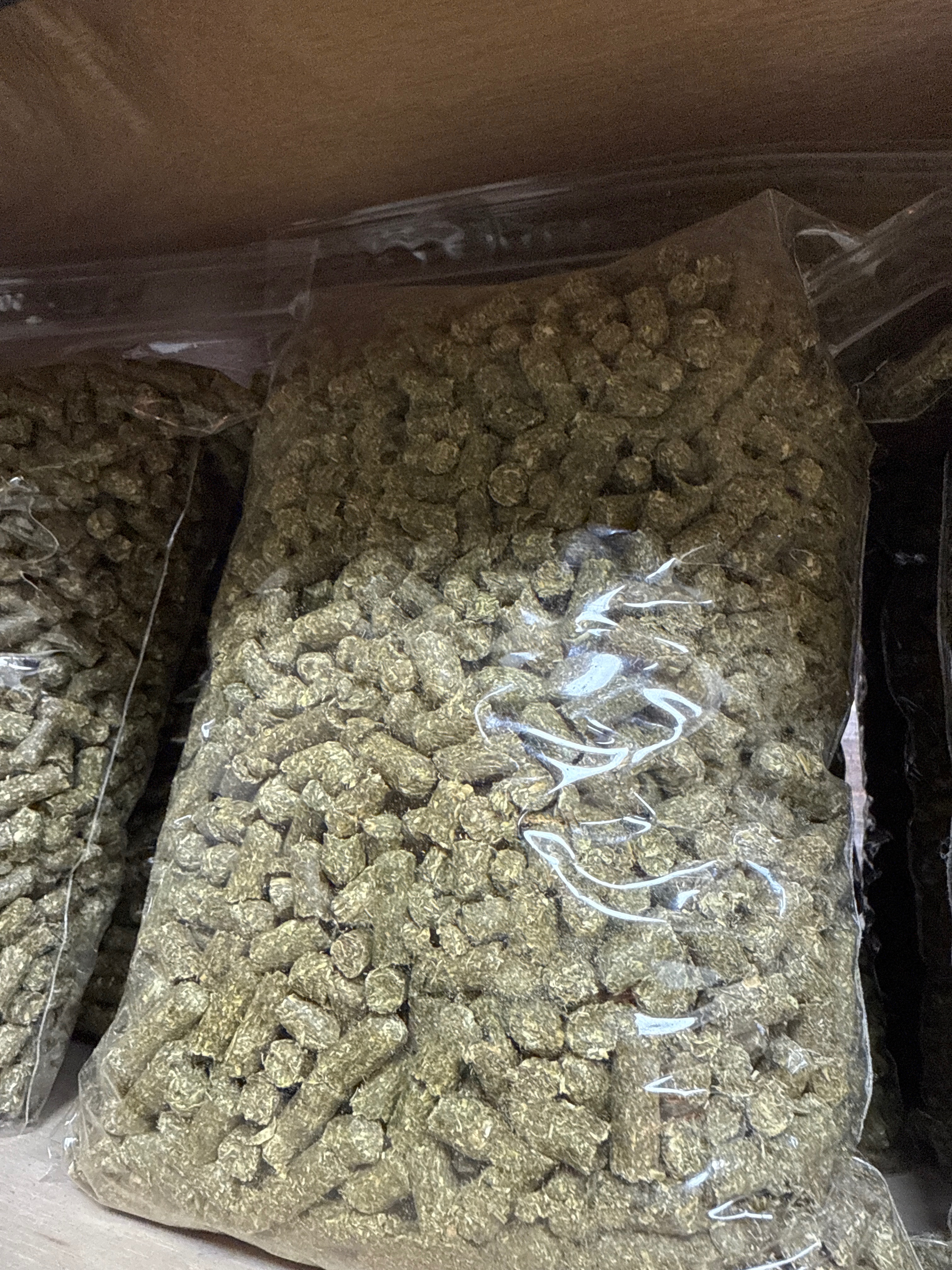 牧草粒 底材專用 一包1.5公斤 單筆下單最多三包