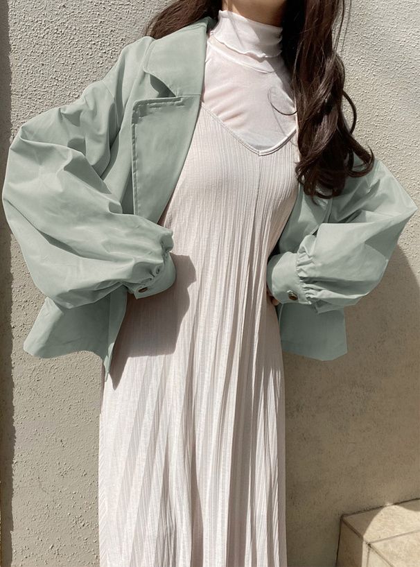 2990 後擺褶邊短風衣