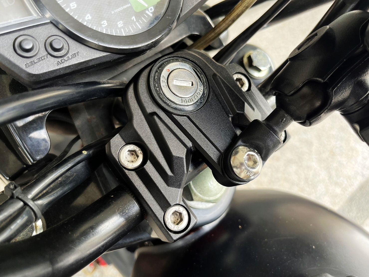 MY150新款-整合摩托車手機架-固定鑰匙座 實心鋁合金噴砂 陽極處理 台灣製造
