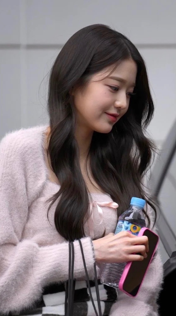 員瑛同款💗甜美水貂絨毛蝴蝶結綁帶抹胸+開衫兩件式套裝