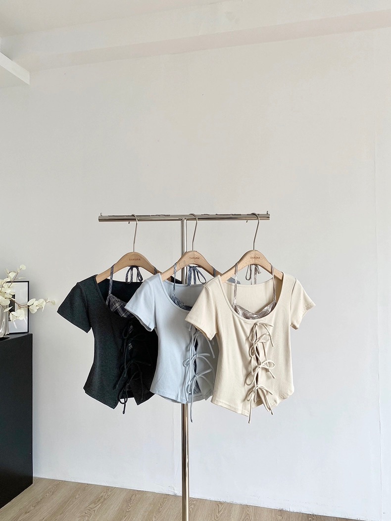 可甜可鹽🤍假兩件格子掛脖綁帶短版上衣