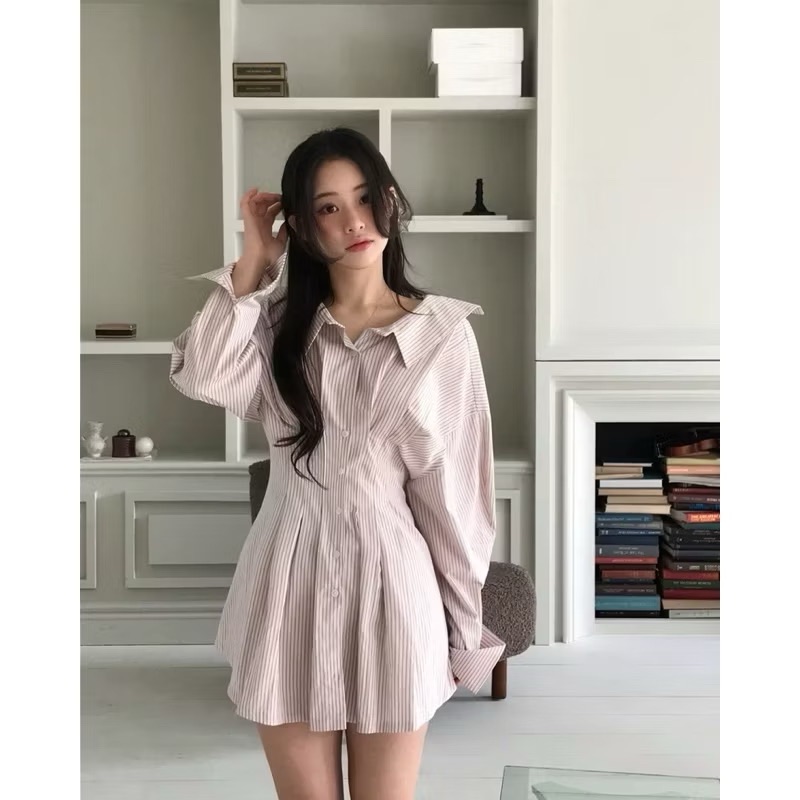 本期推薦🎀歐膩甜美大翻領後交叉綁帶條紋收腰洋裝