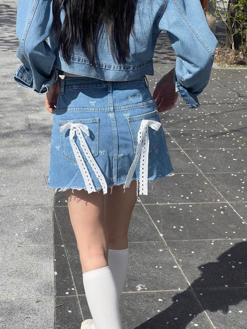俏皮可愛融化妳🎀設計感滿版蝴蝶結牛仔短裙