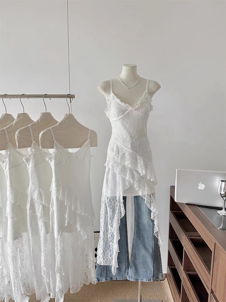 心心念念✨法式初戀不規則蕾絲小白洋裝🤍