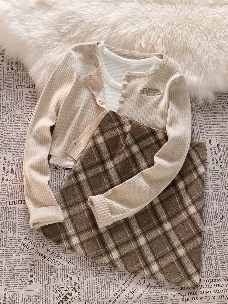 早秋套裝🤎針織短版上衣+背心+格紋毛呢短裙三件套