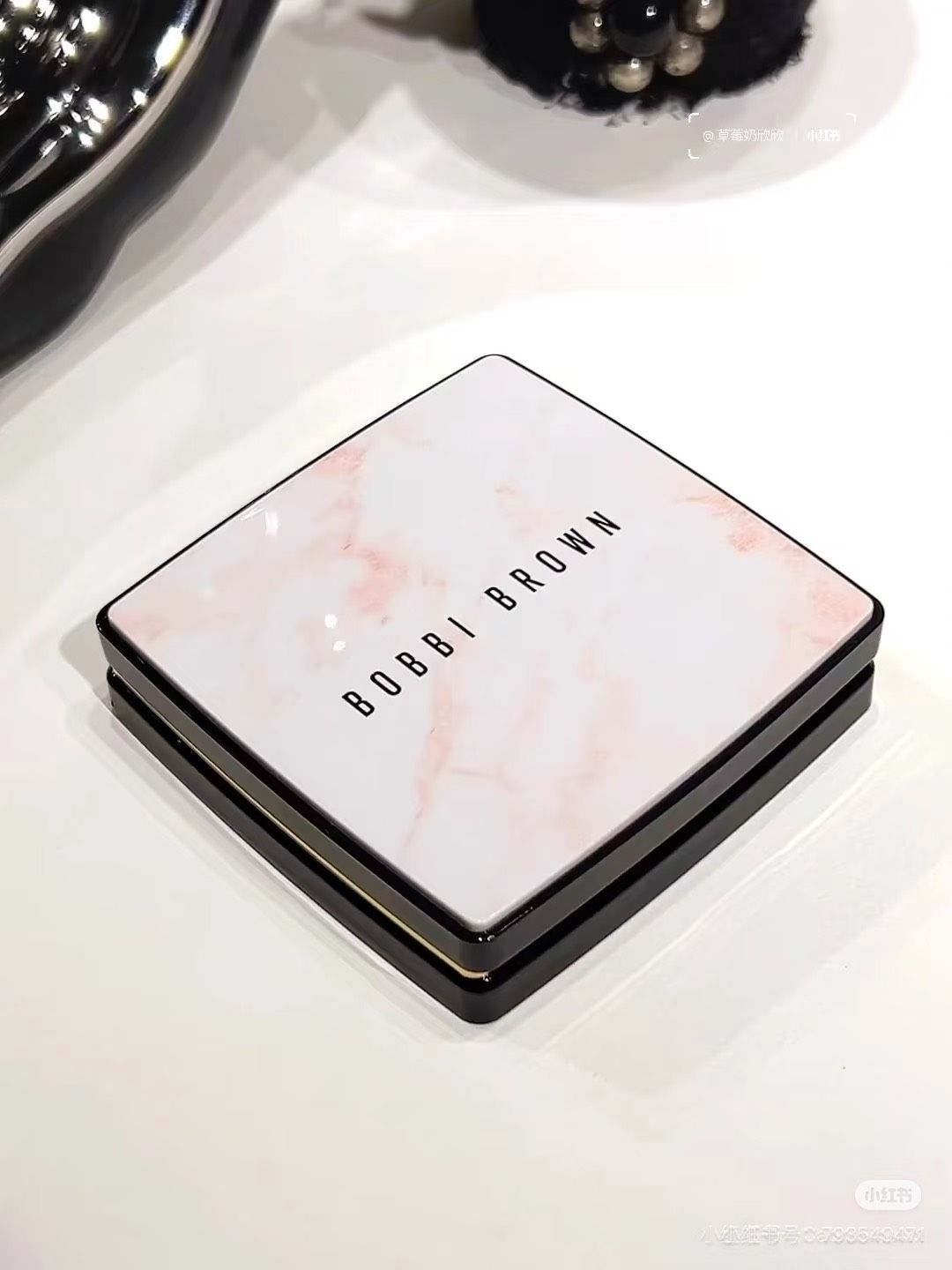 《 現貨 》Bobbi Brown 大理石粉嫩蜜粉餅
