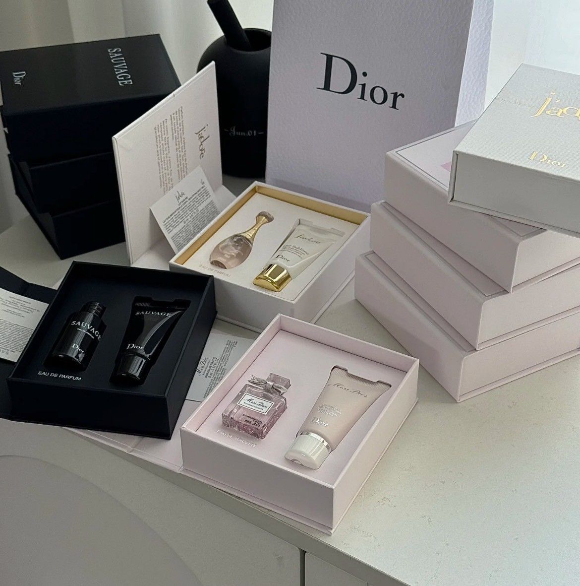 《 現貨 》迪奧 曠野香氛禮盒