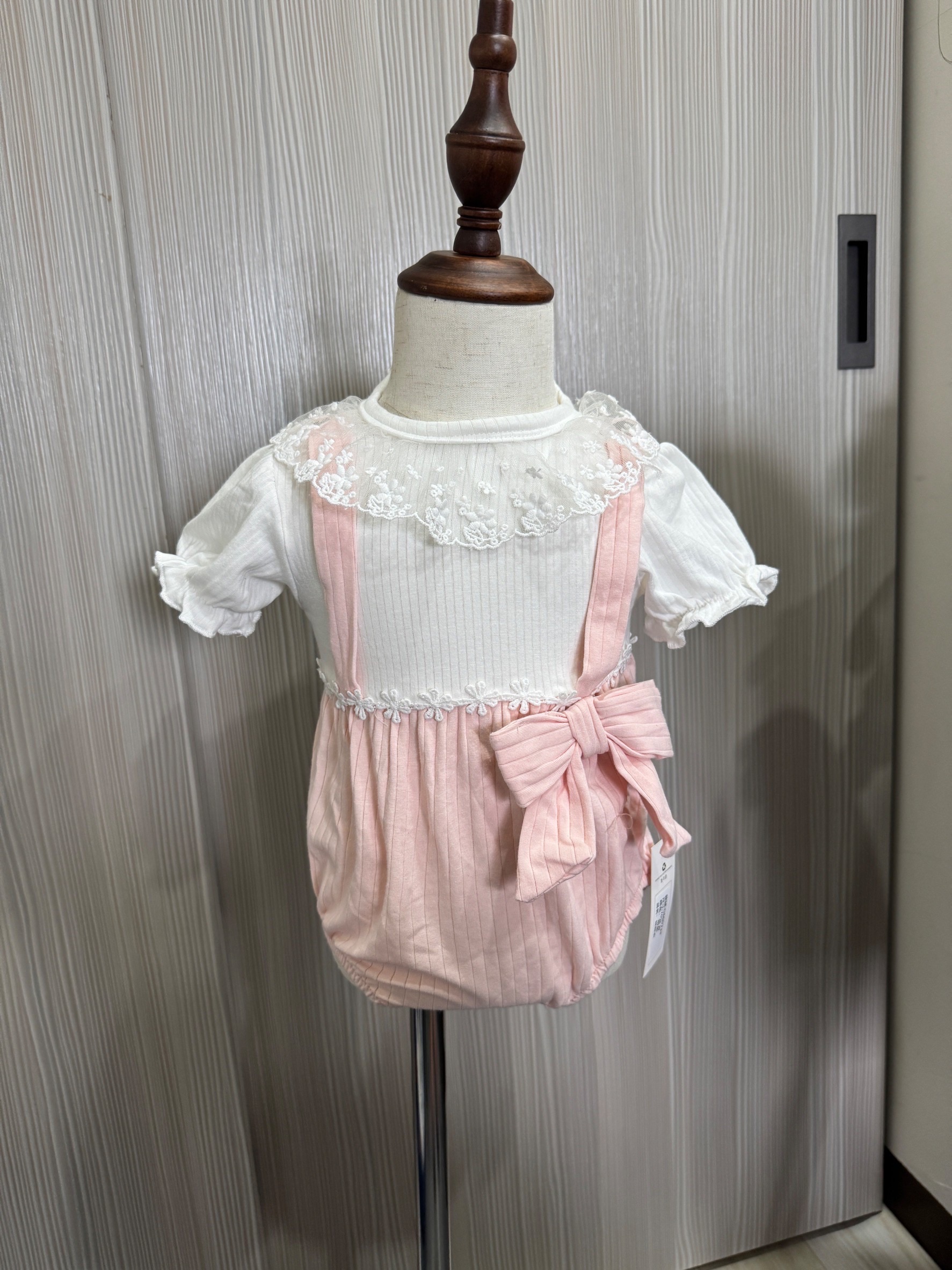 （現貨）蕾絲假兩件包屁衣