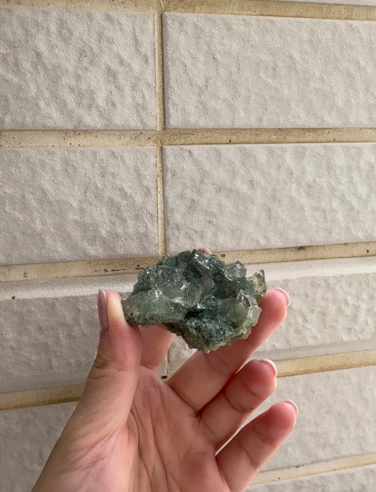 綠幽靈晶簇小島 + 藍兔毛隨形B款