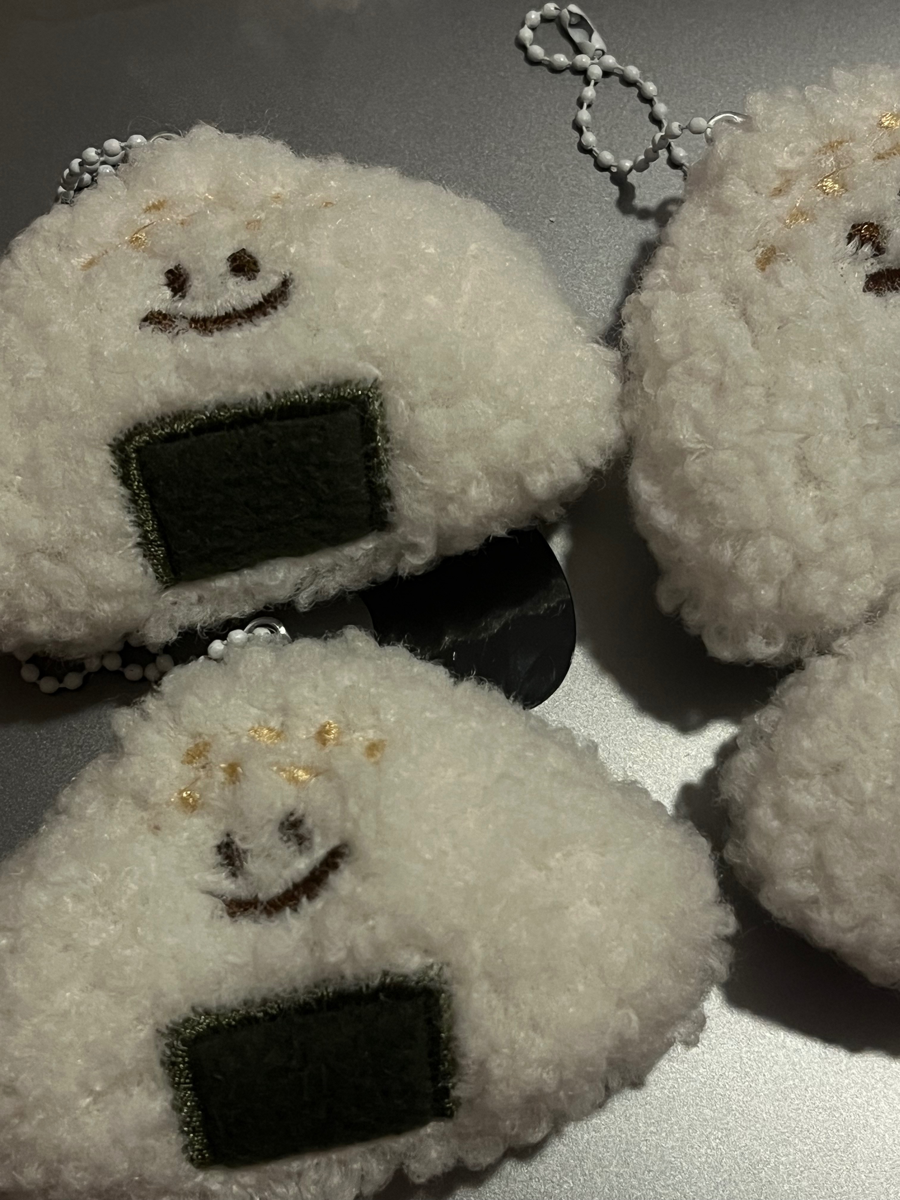 𝗺𝘂𝗺𝘂𝘀𝘁𝗼𝗿𝗲 現貨｜超古錐の三角飯糰🍙*˖°