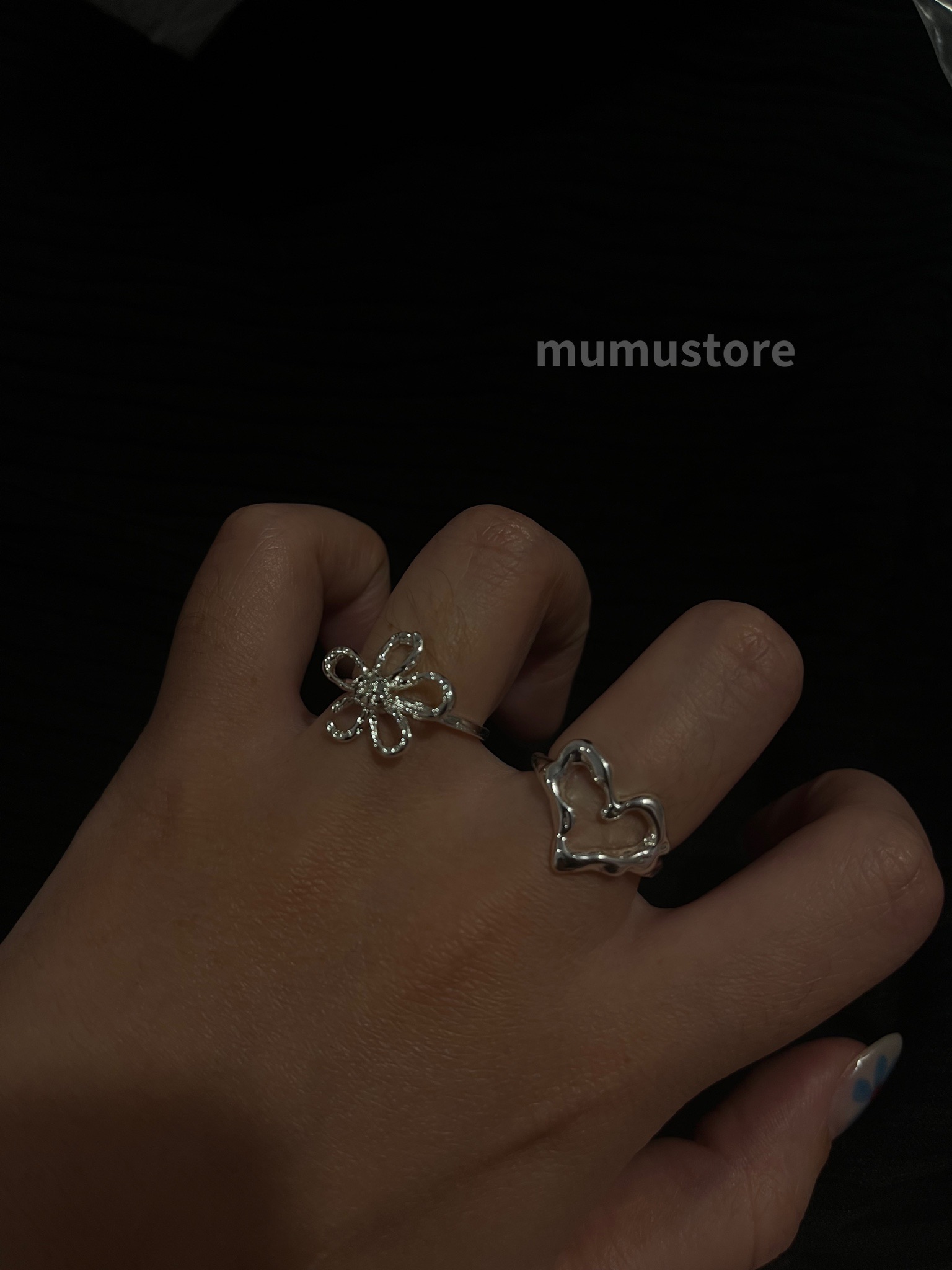 𝗺𝘂𝗺𝘂𝘀𝘁𝗼𝗿𝗲 現貨｜愛心＆花花鏤空戒指