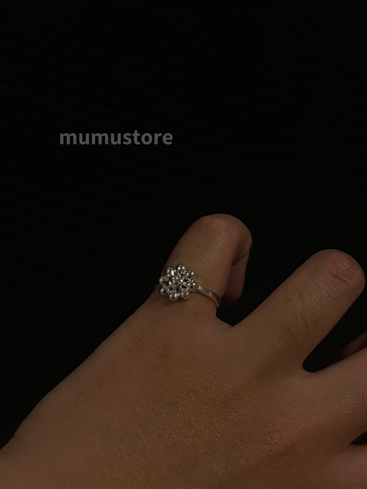 𝗺𝘂𝗺𝘂𝘀𝘁𝗼𝗿𝗲 現貨｜微笑花花戒指🌷◌˳𓇬