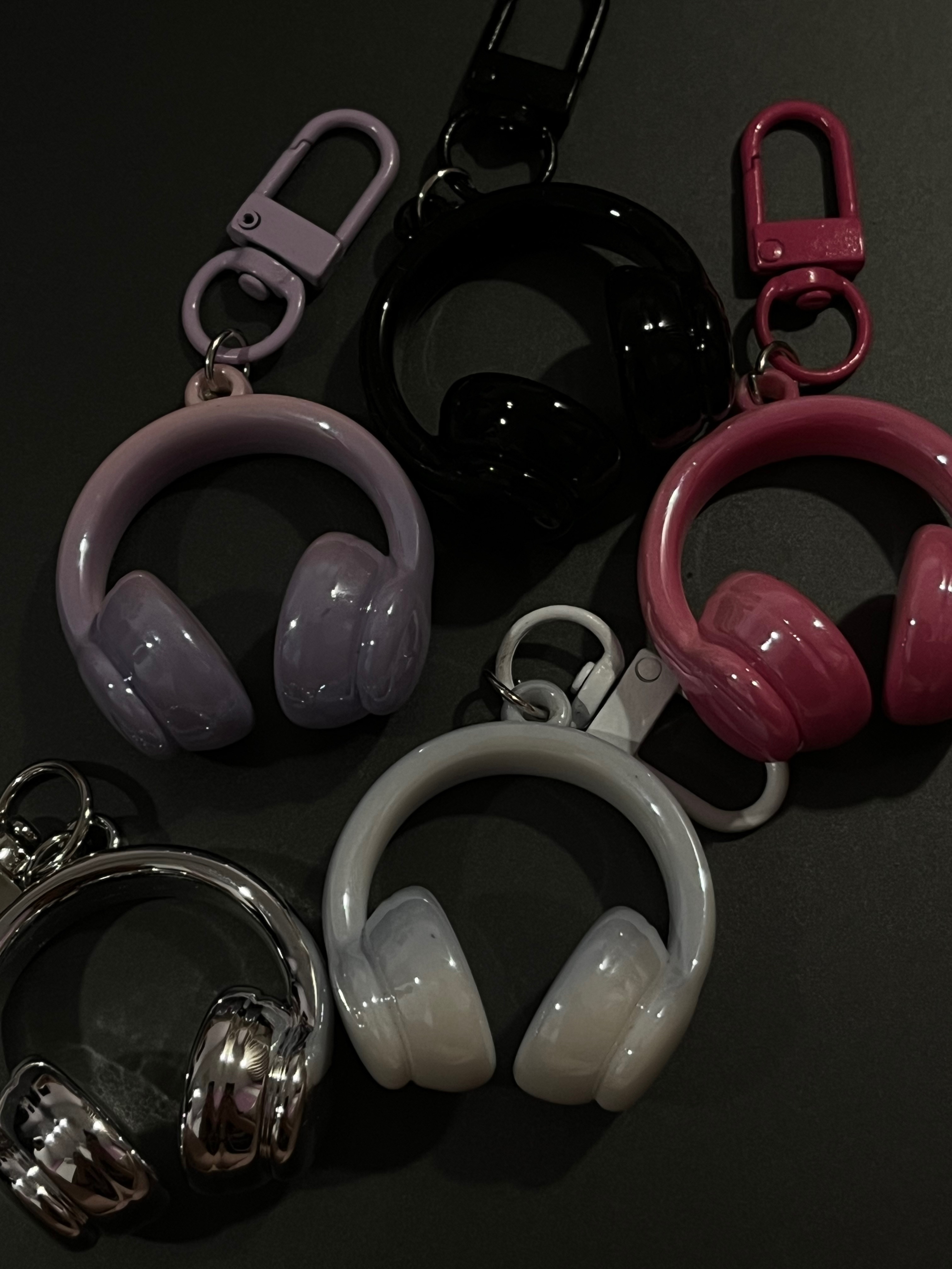 𝗺𝘂𝗺𝘂𝘀𝘁𝗼𝗿𝗲 現貨｜迷你耳機吊飾🎧‧˚