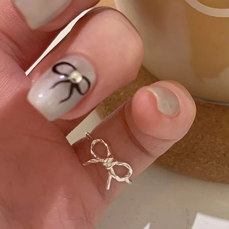 𝗺𝘂𝗺𝘂𝘀𝘁𝗼𝗿𝗲 現貨｜小眾蝴蝶結戒指🎀*॰ॱ