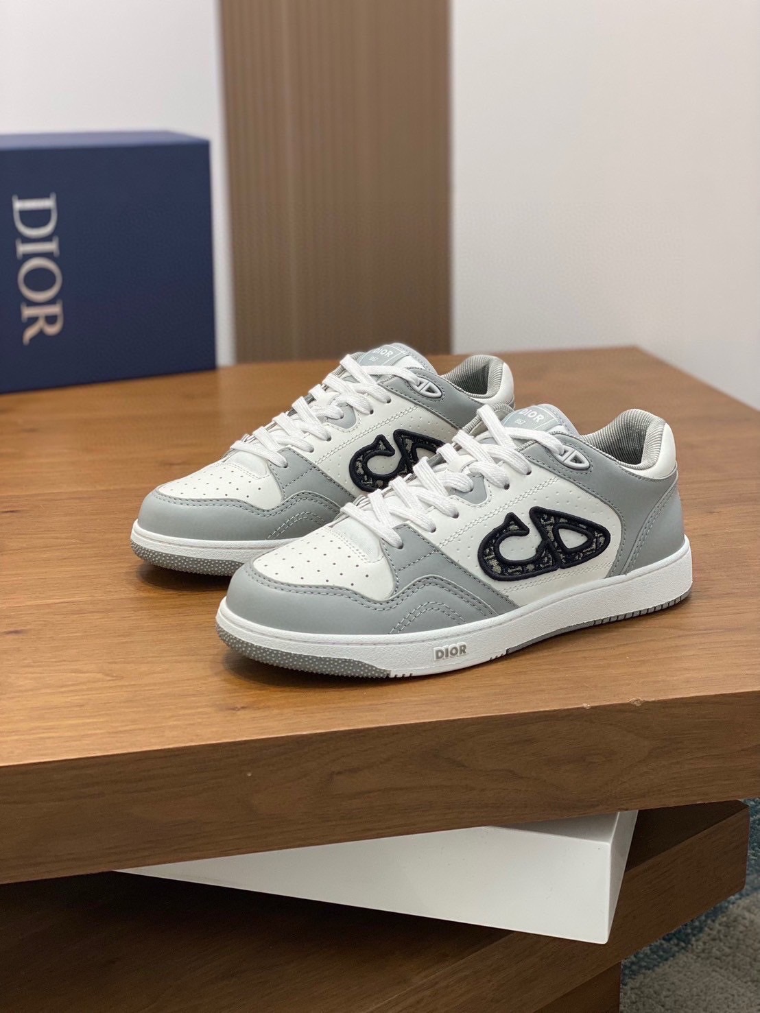 Dior 鞋子