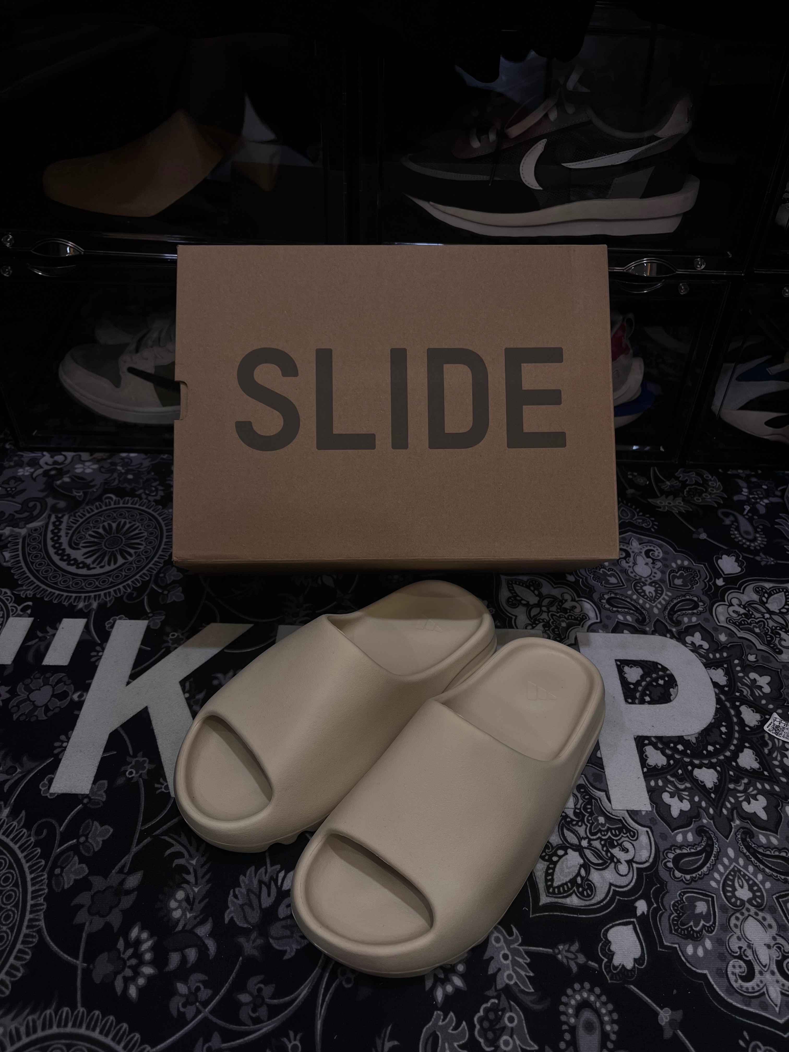 Yezzy slide 骨白 （現貨）
