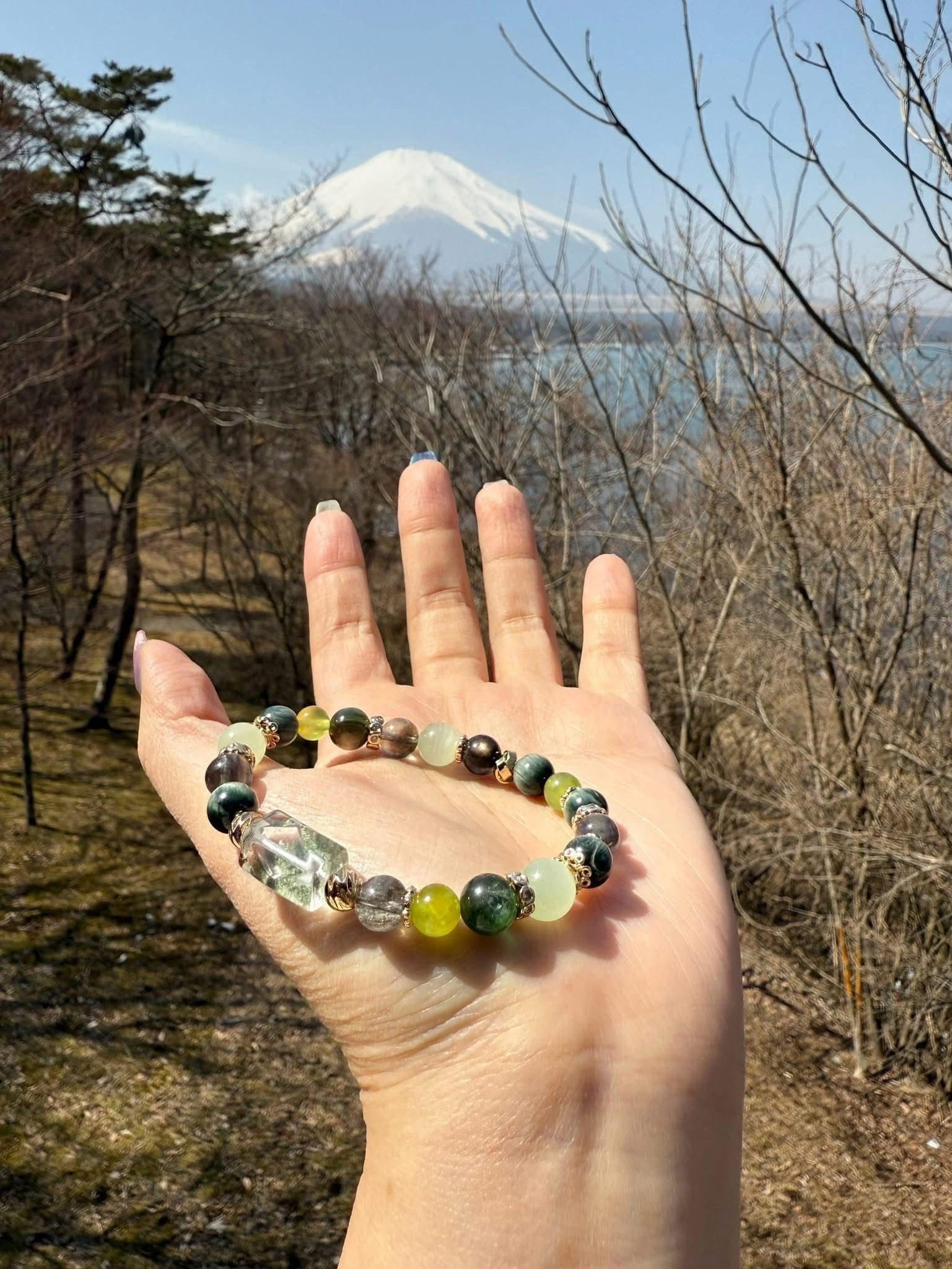 富士山-湖光山色-幽靈隨形 x 黑爆閃海藍寶 x 綠紋石設計-011