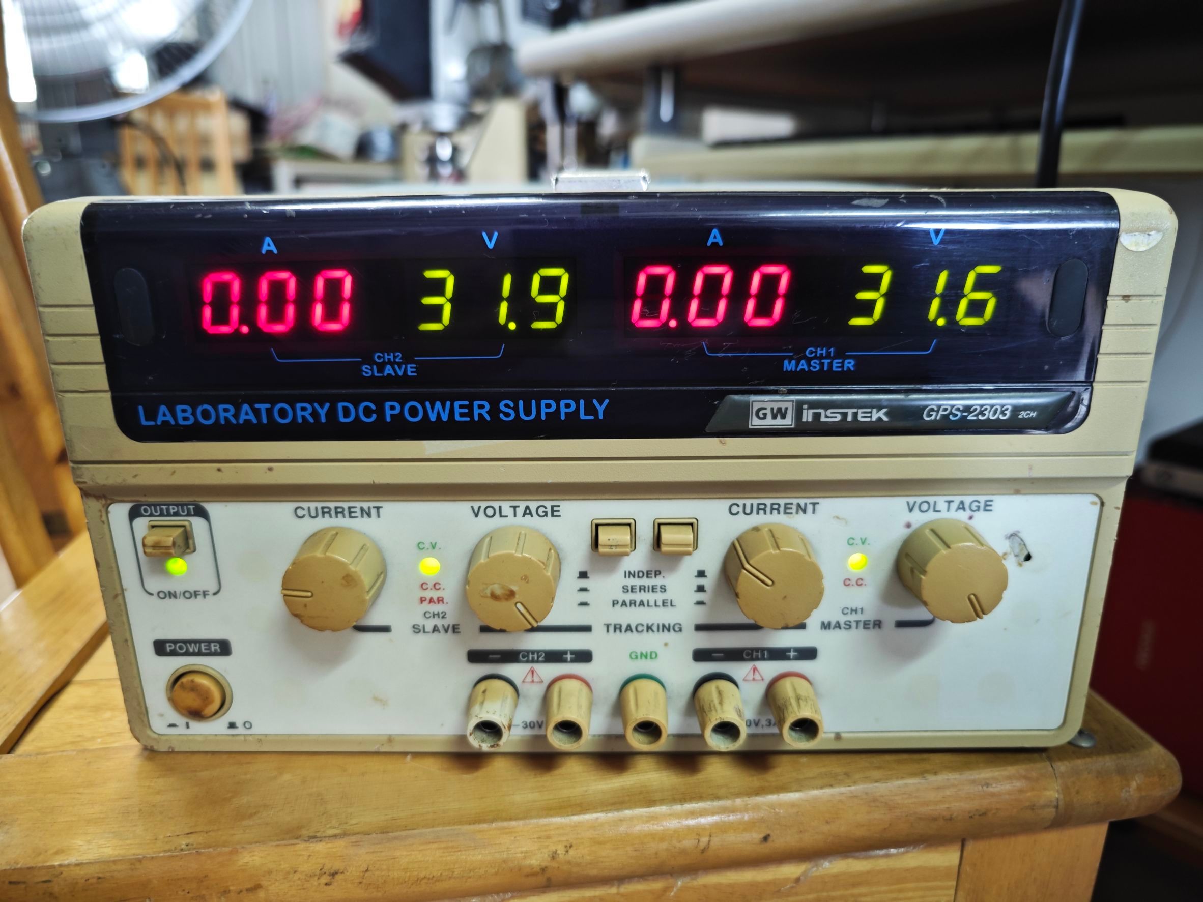 固緯 GPS-2303 雙通道 0-30V 可調 直流線性電源供應器