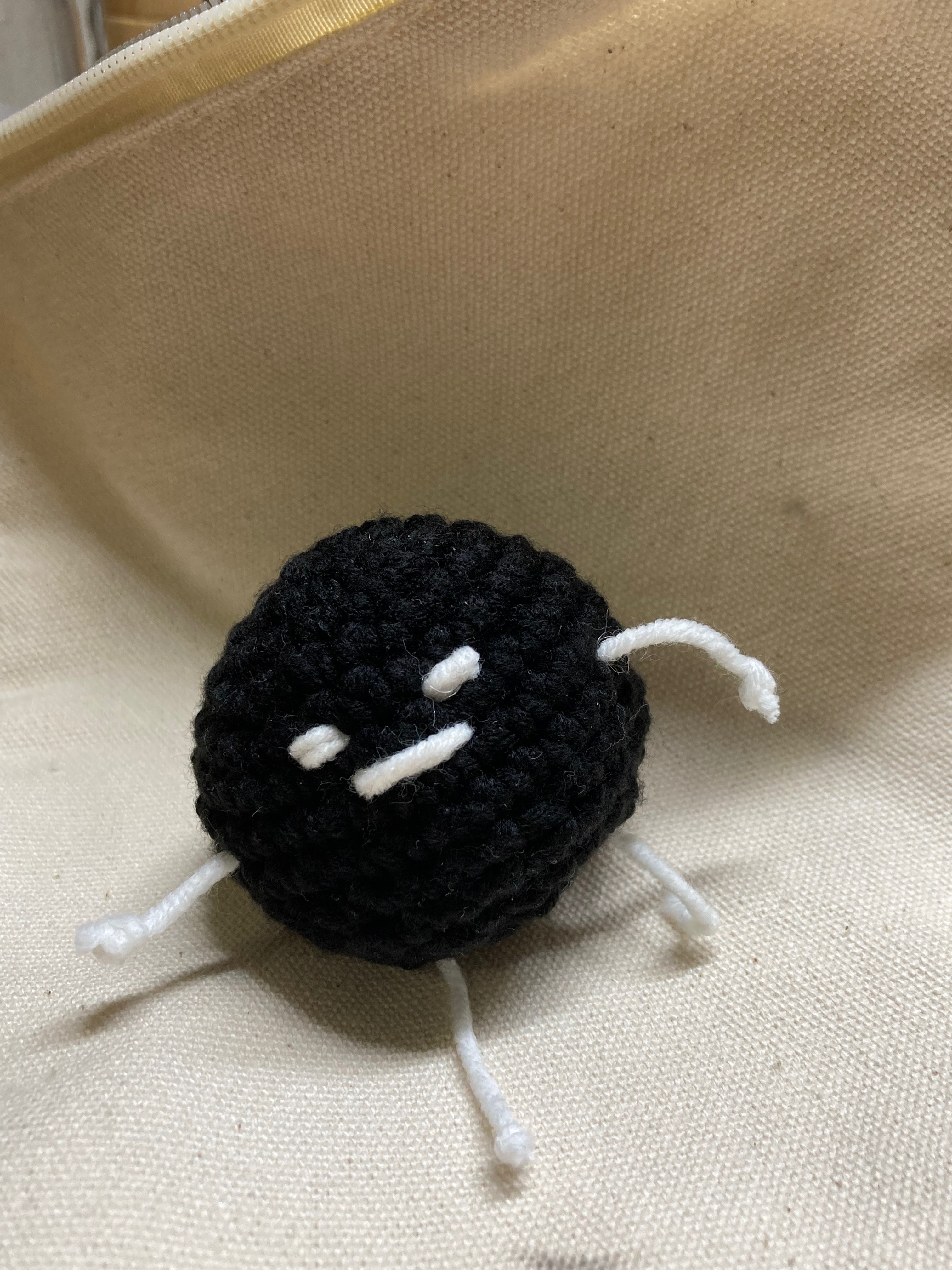 小黑球球鉤針吊飾