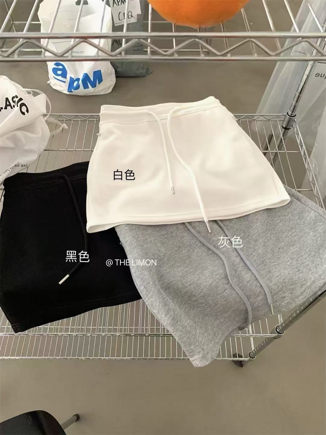 鬆緊腰抽繩短裙褲（內有安全褲）