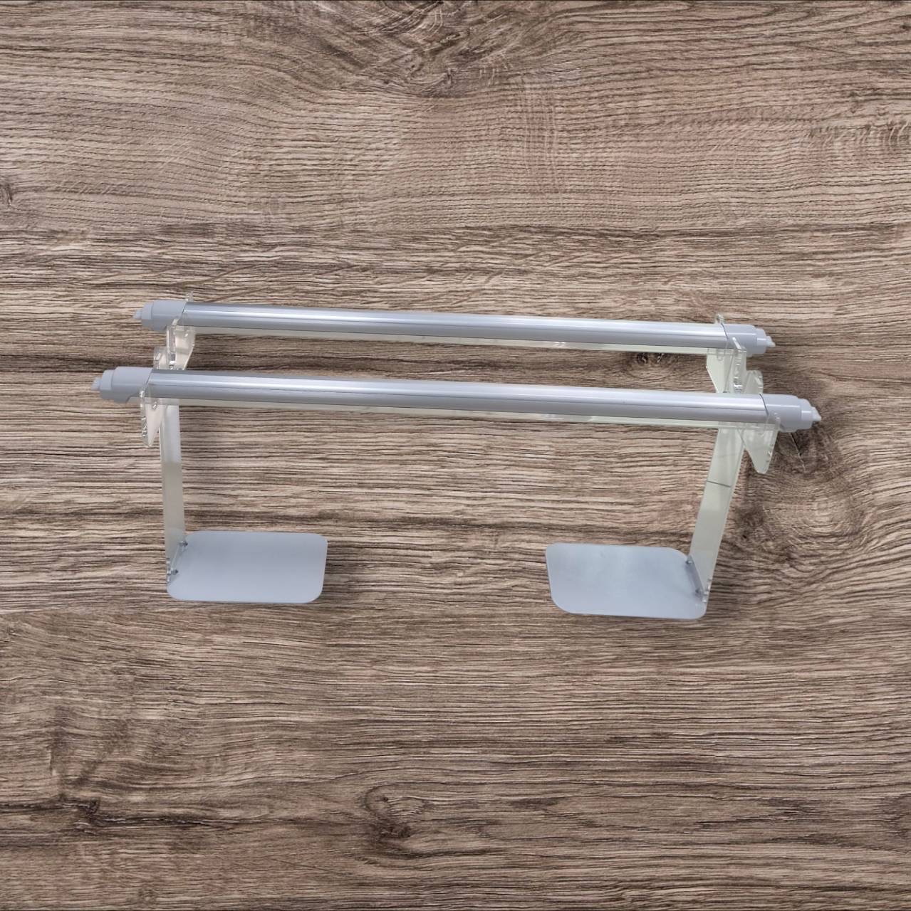 鸚鵡金屬科技站台