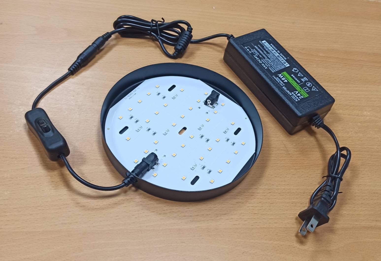 植物專用 仿太陽光 無痕 任意貼 12瓦 全光譜 自然光 紫外線 UVA led 植物燈 紅狐 多肉 苔蘚 觀葉 開花