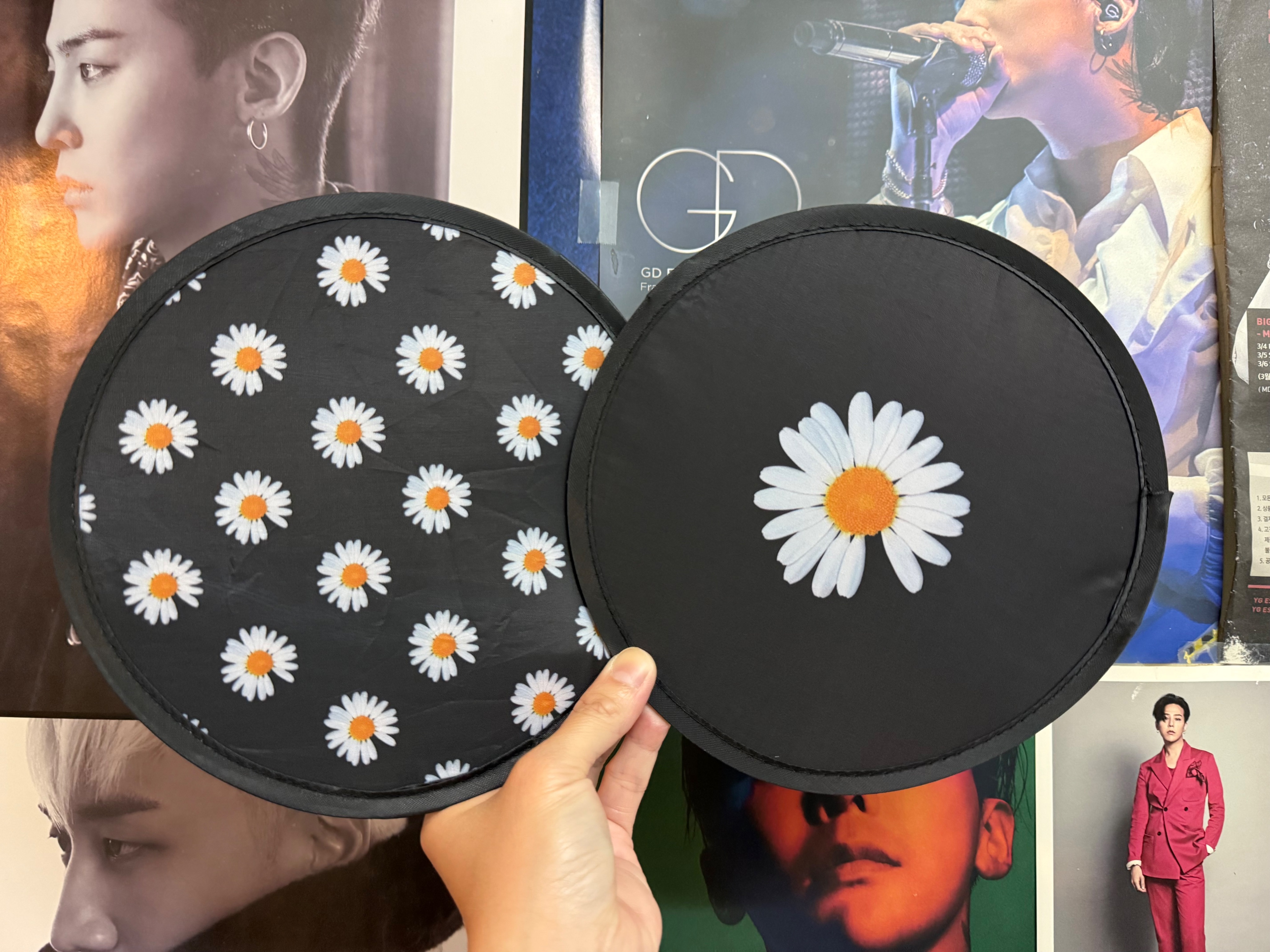 現貨 GD 權志龍 雛菊 zoa 夏季迷你小扇子 随身 折叠扇