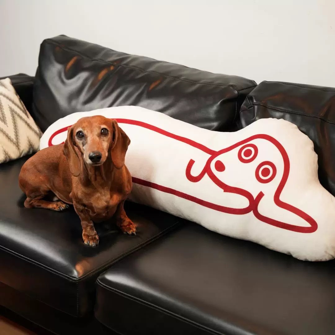 臘腸狗造型雙面背靠枕