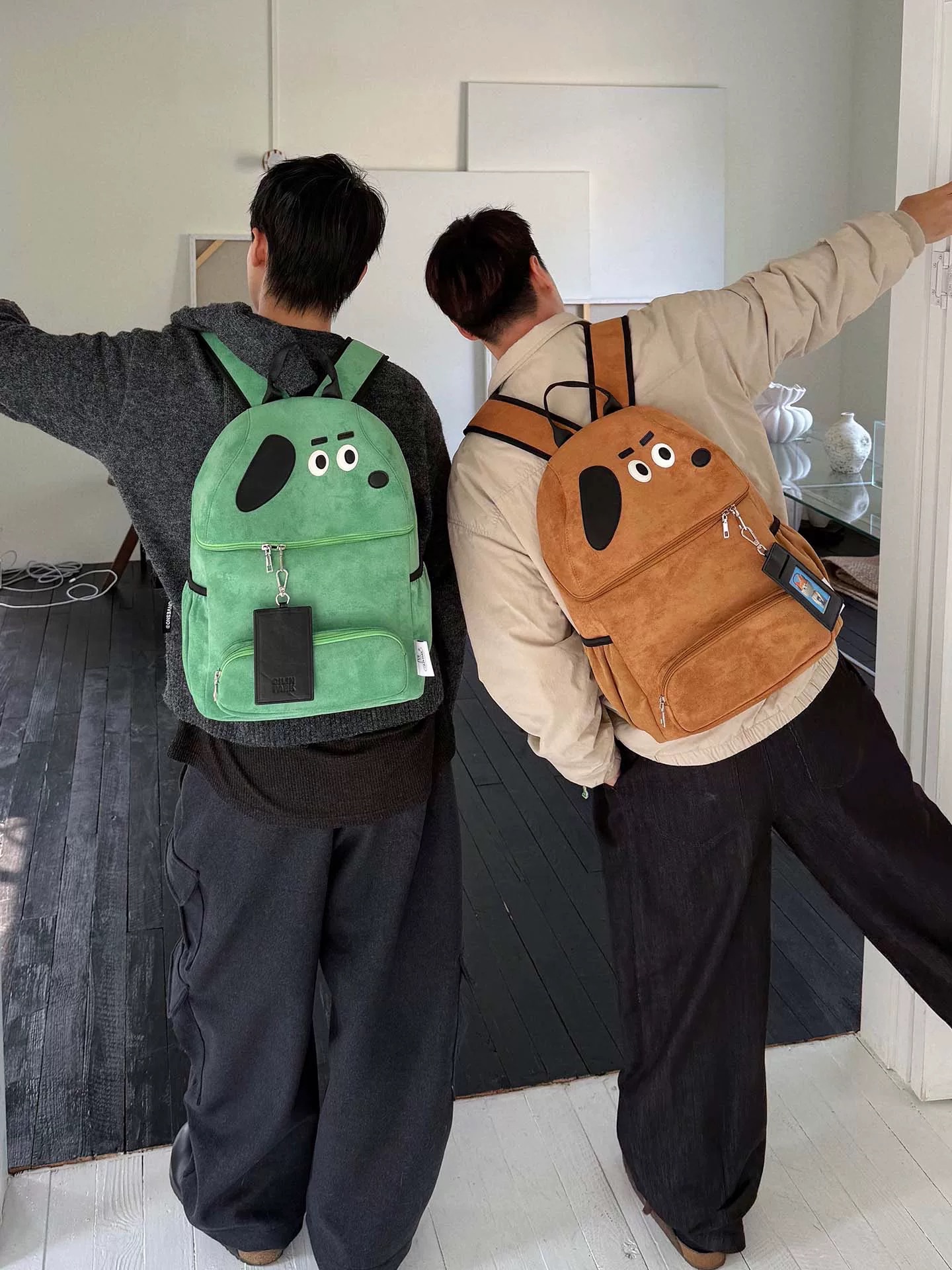 高質量挺版小狗雙肩包