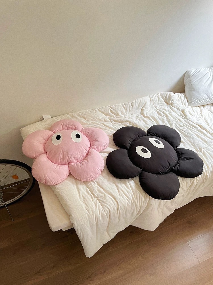 花花造型抱枕靠墊