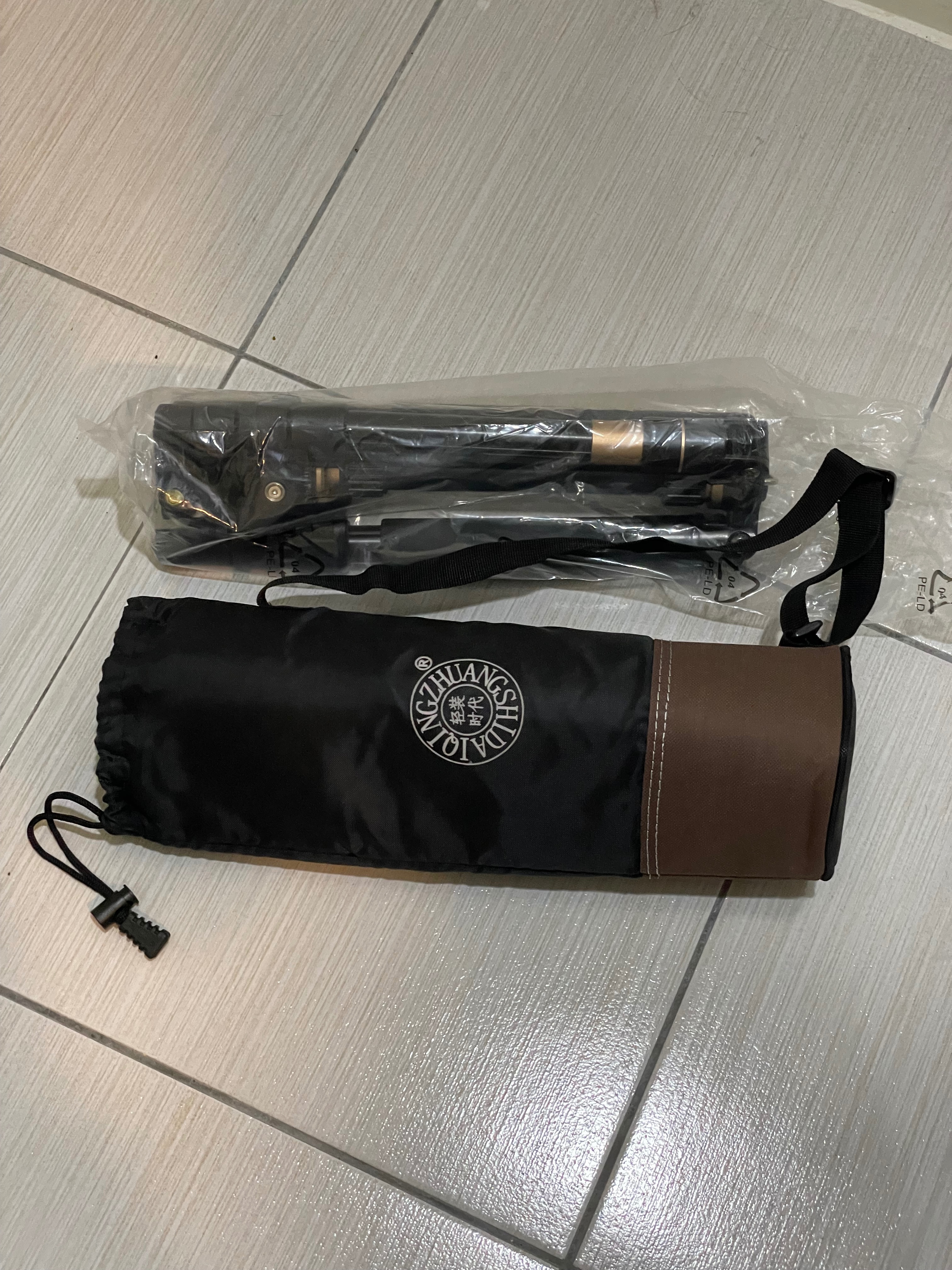 三腳架