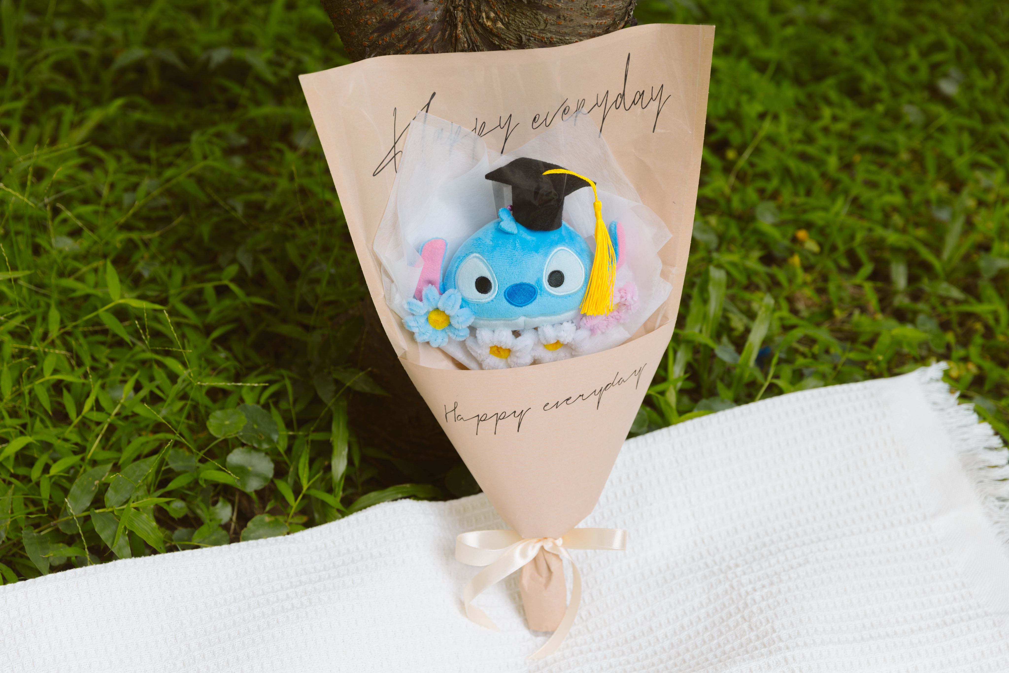 客製化大頭娃娃 手工毛根花束