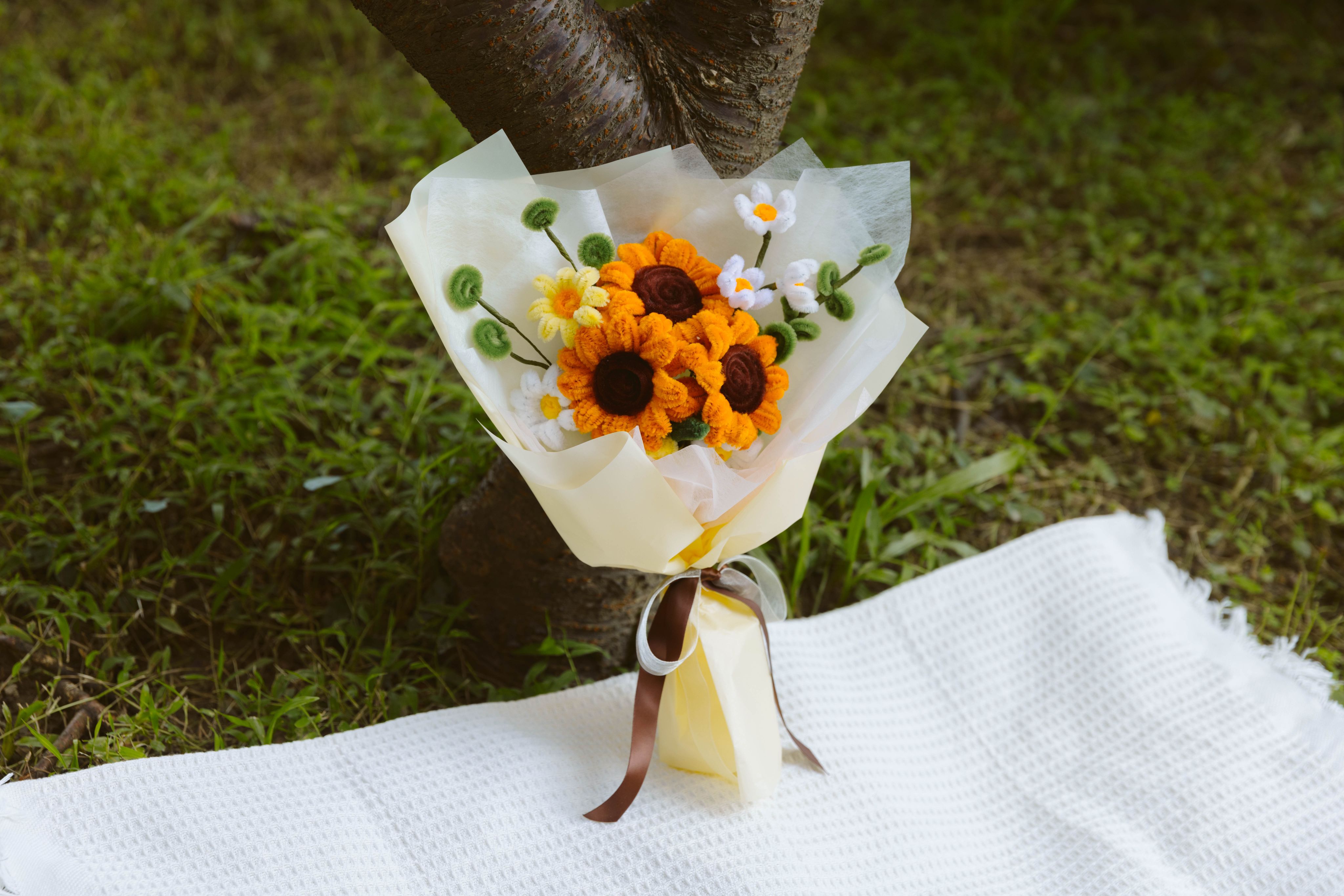 日光緩緩 手工毛根花束（預購） 🛍️附提袋
