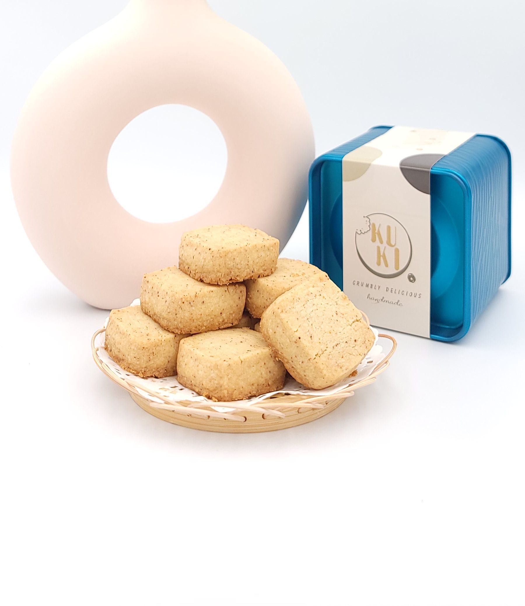 限定版-梅子曲奇餅-如遇包裝材料不足，罐子顏色會隨機出貨呦~