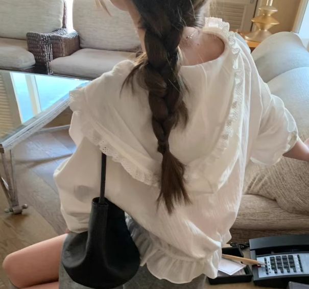 W可愛蕾絲滾邊連帽壓摺短版襯衫白色25春0501A06