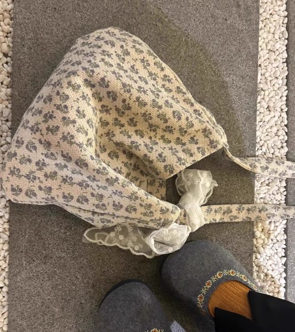 W肌理質感碎花蕾絲綁帶托特包25春0501A10