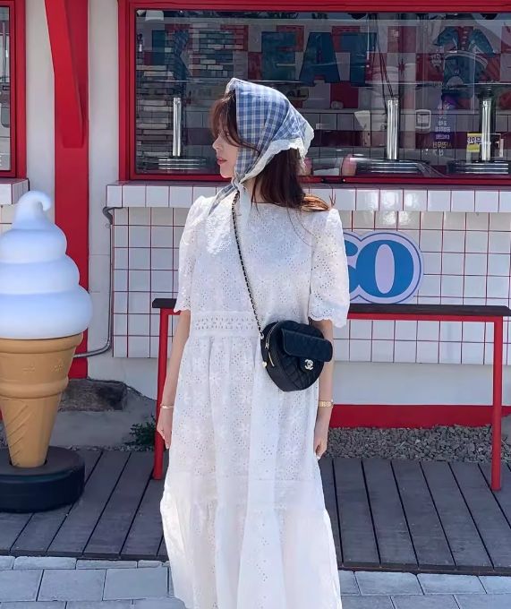 W甜美重工刺繡蕾絲花朵洋裝白色25春0501A14