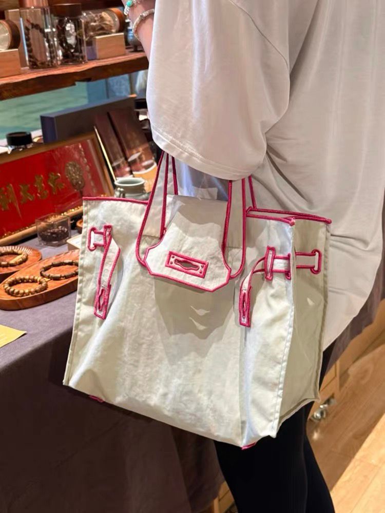 W造型車線滾邊手提袋*5色25春0515F12