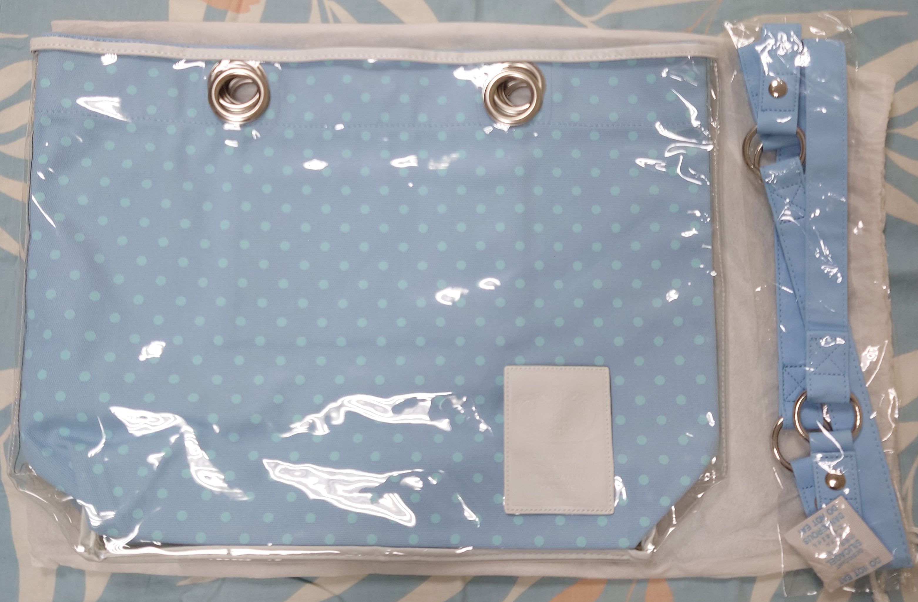 41. 卡繆代表色痛包