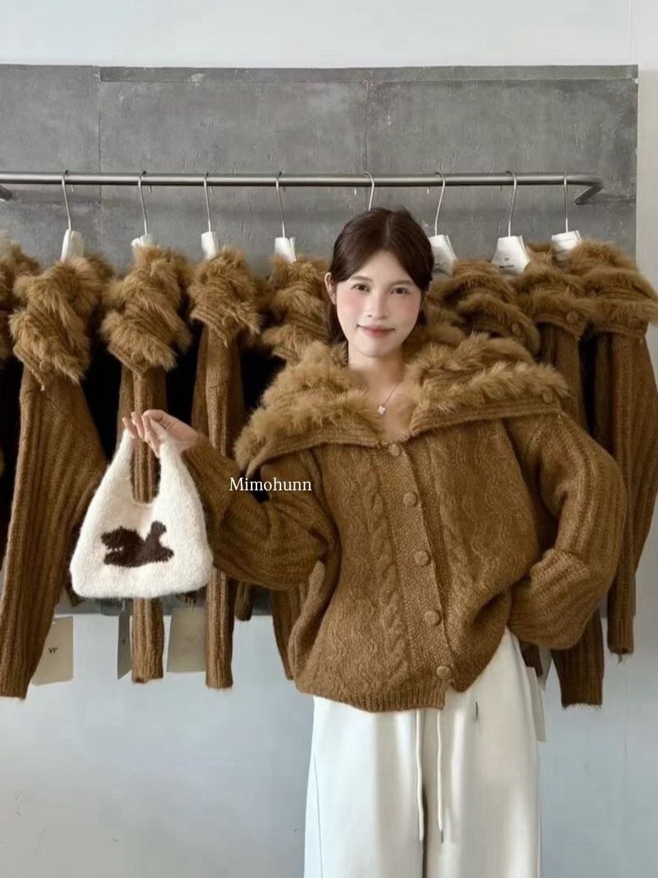 現貨🫶🏻保暖又好看！拼接毛毛針織上衣