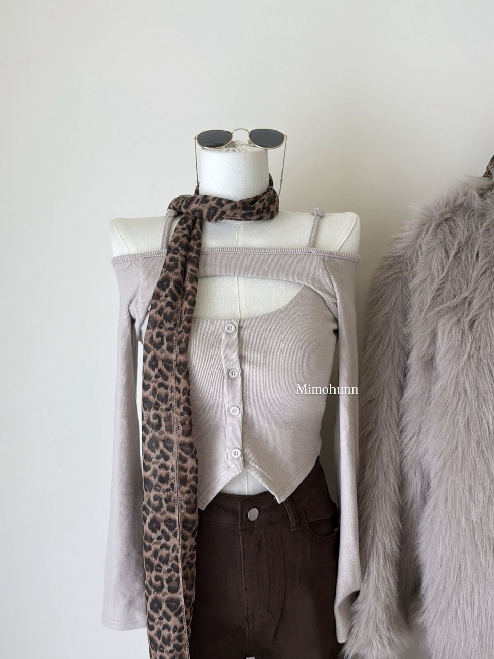 現貨秒出🥐微醺短扣胸墊上衣