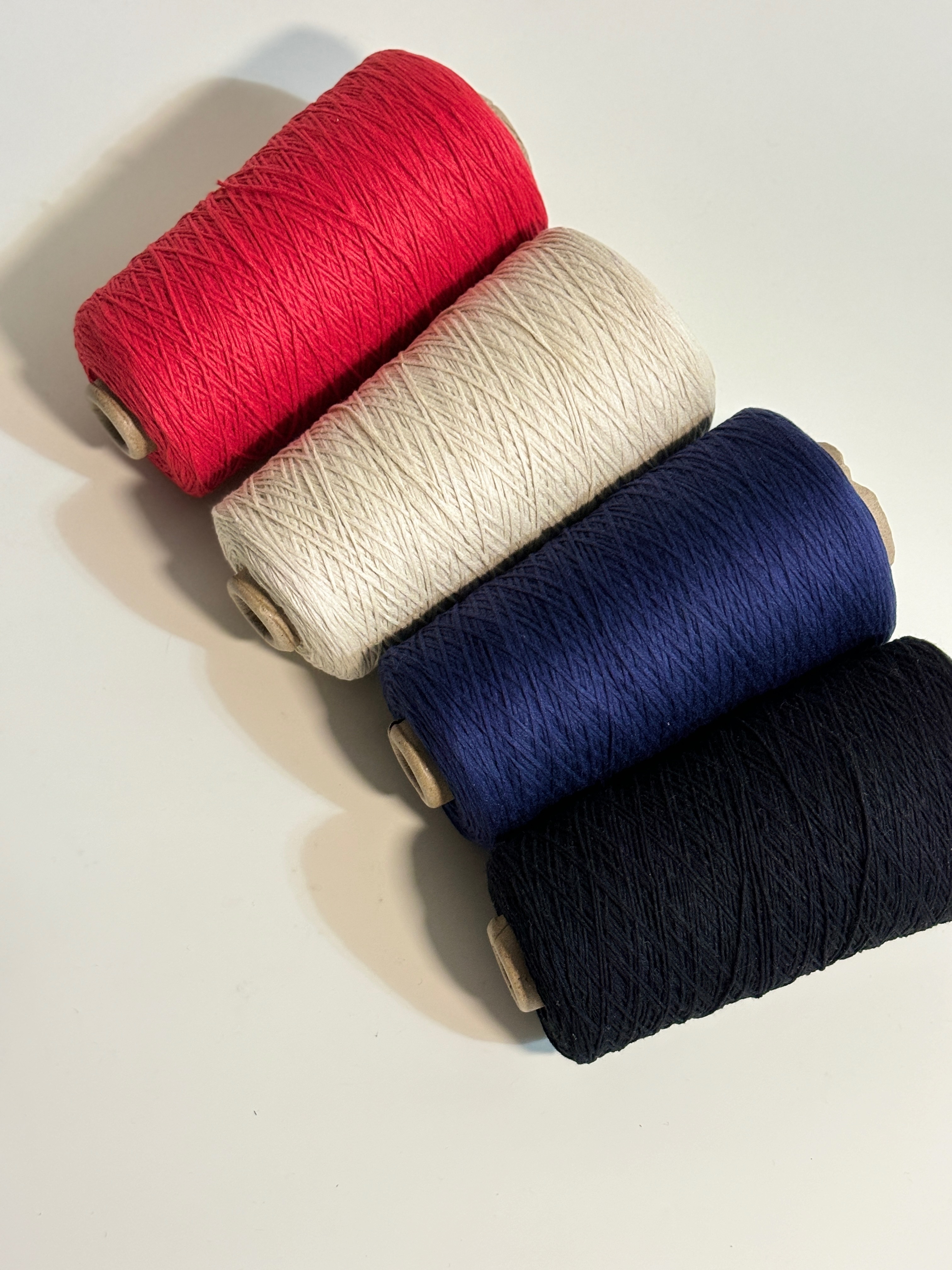 《現貨》 純棉鏈條感偏扁線 純棉 毛線 桶線 250克