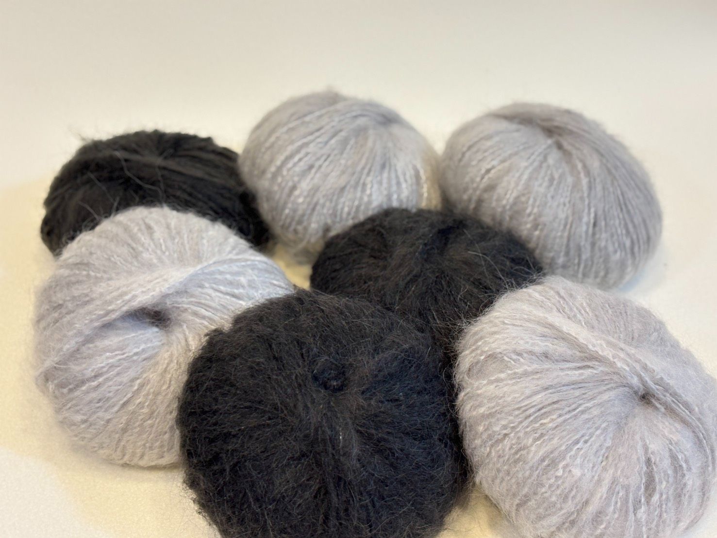 《現貨》 義大利灰黑馬海