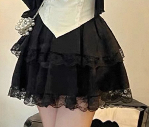 黑色雷斯半身裙 氣質 甜妹 純慾  顯瘦遮肉