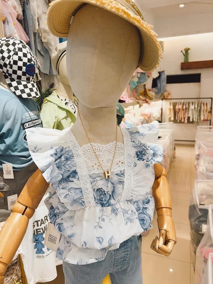 GOKOMI 蕾絲藍花荷葉上衣