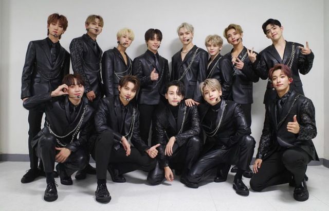 💙區：各式專輯，可當綁，可單售